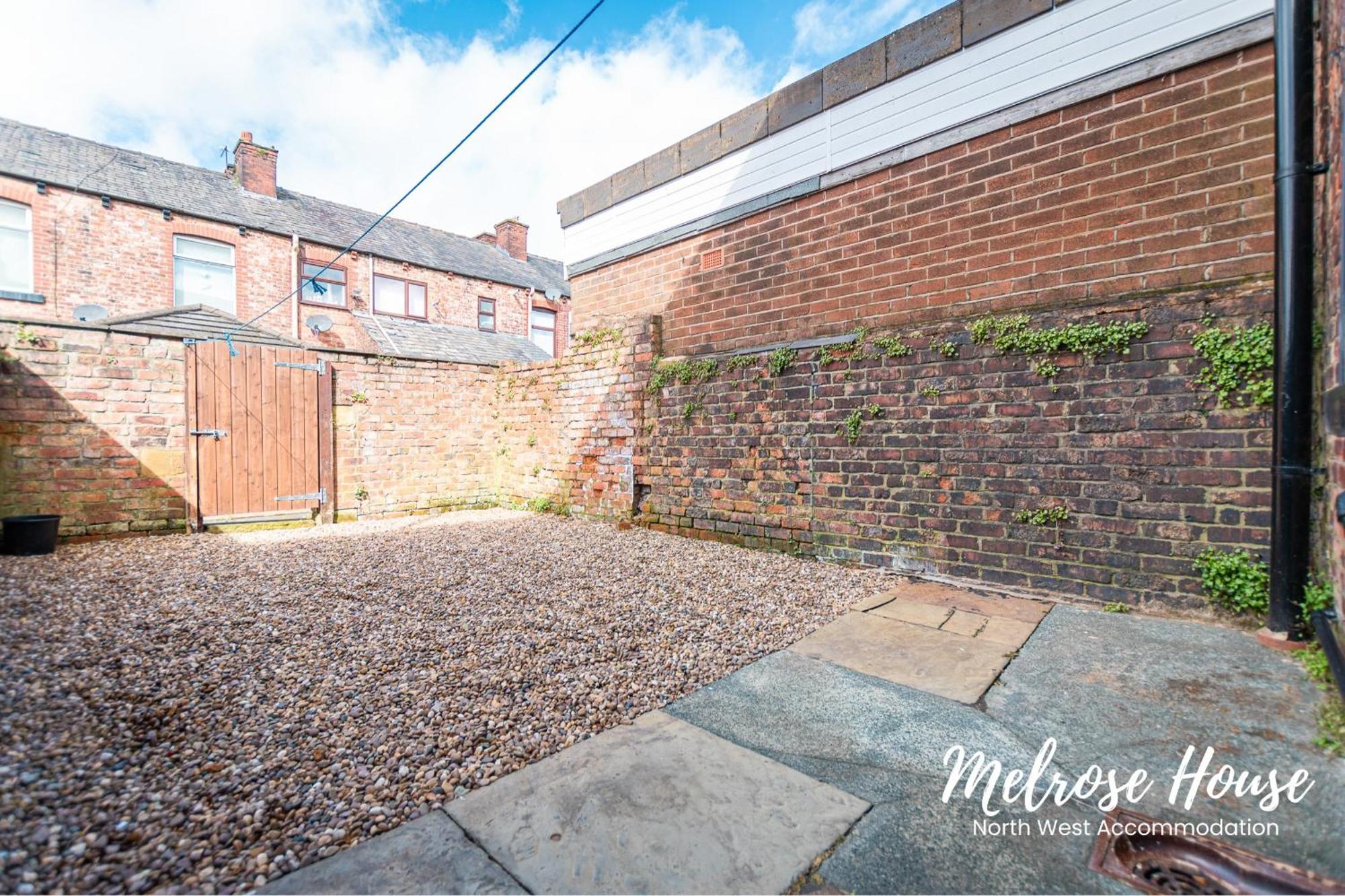 Manchester Work Stays 2Br Home With Parking & Wifi المظهر الخارجي الصورة