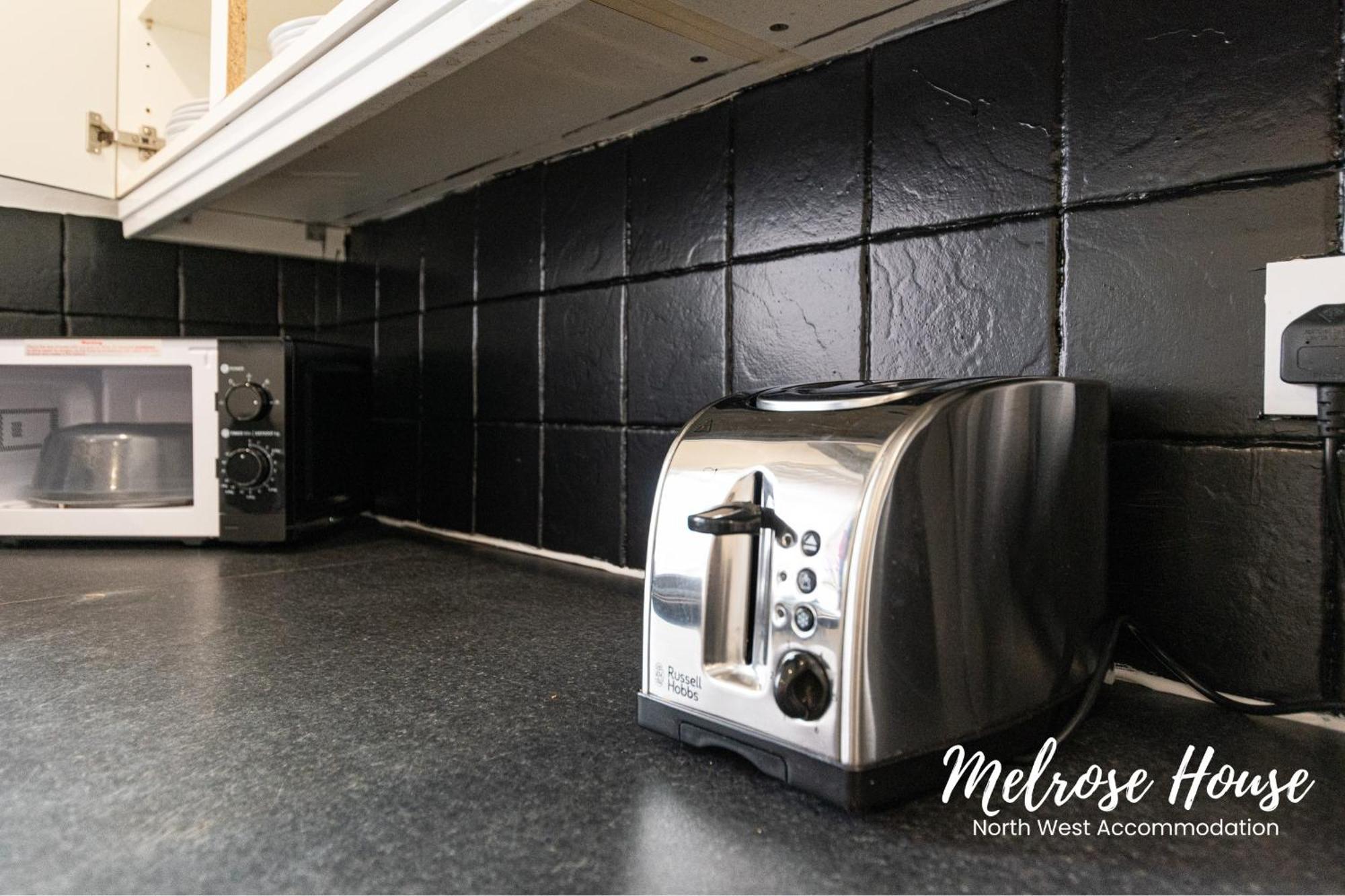 Manchester Work Stays 2Br Home With Parking & Wifi المظهر الخارجي الصورة